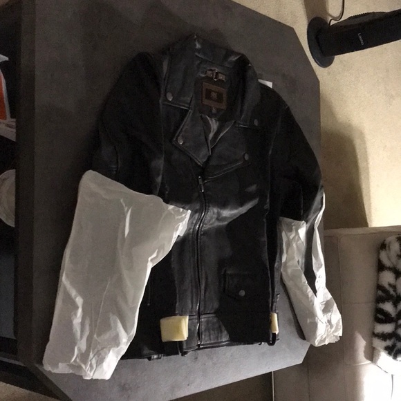 NWT FRYE LEATHER JACKET - Picture 7 of 11